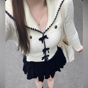 white and black bow top